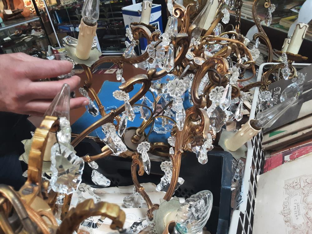 LUSTRE 5 FEUX PAMPILLES DORE + BOULE
