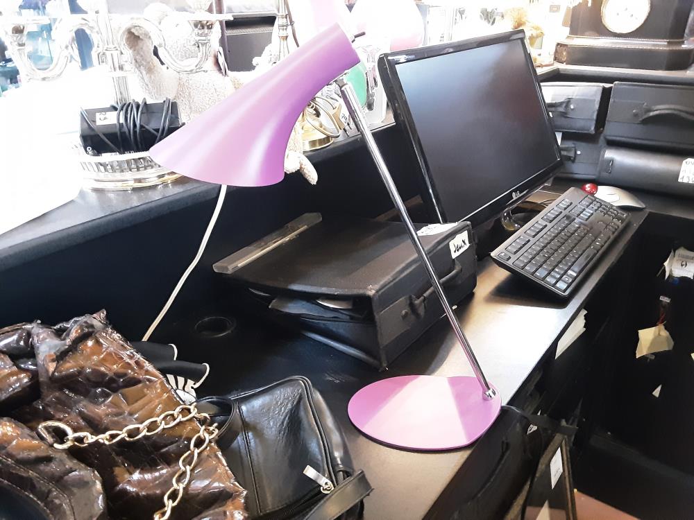 LAMPE VIOLETTE 
