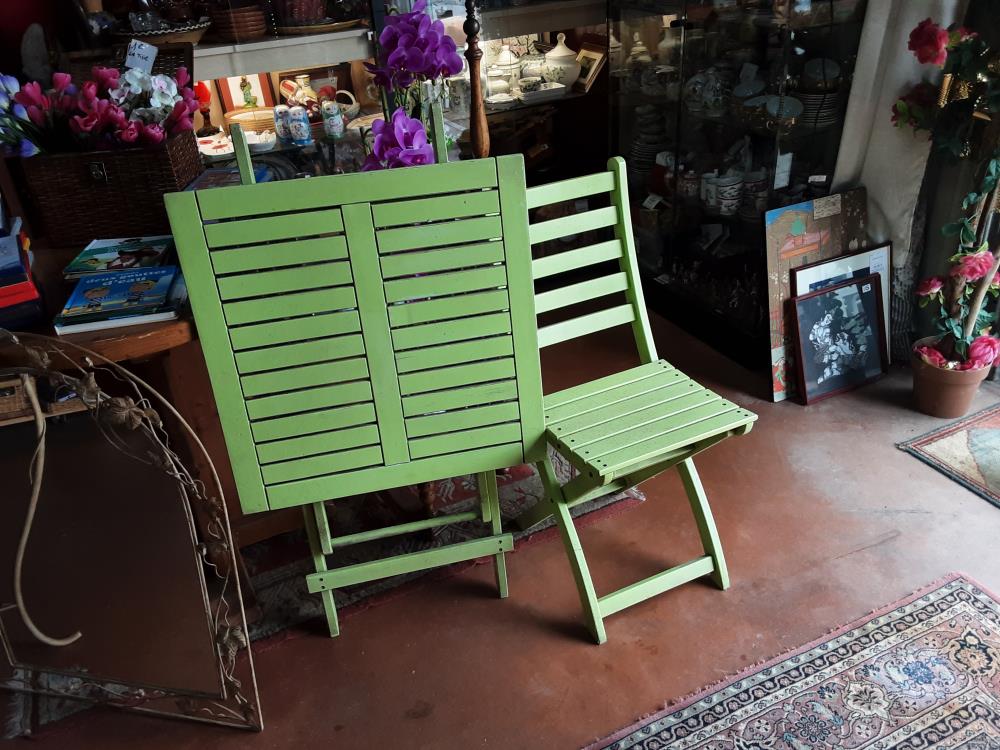 TABLE JARDIN VERTE + 1 CHAISE
