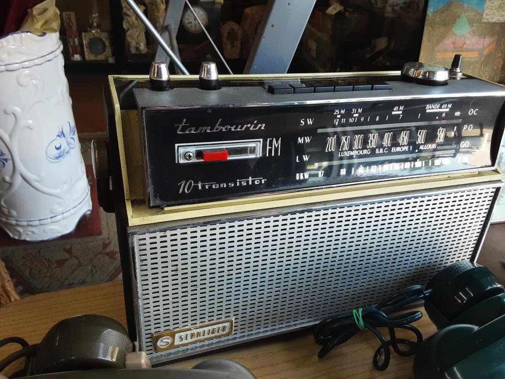 RADIO SCHNEIDER