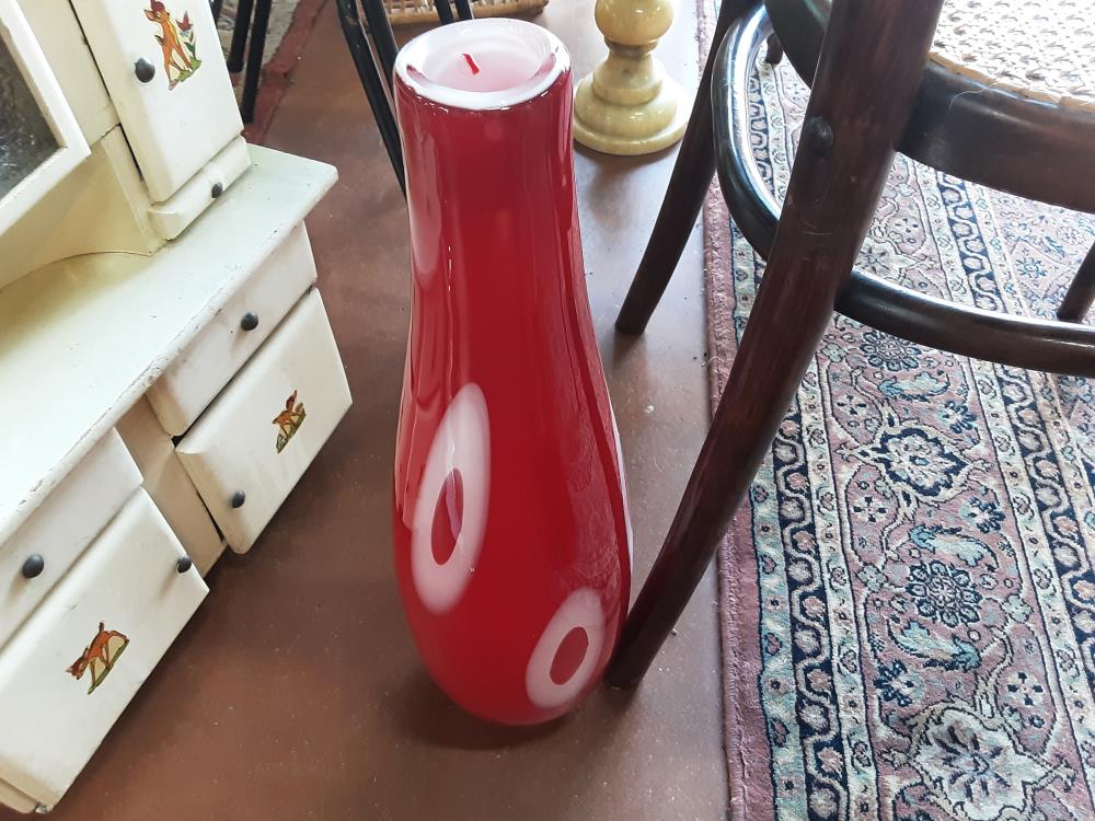 VASE ROUGE VERRE