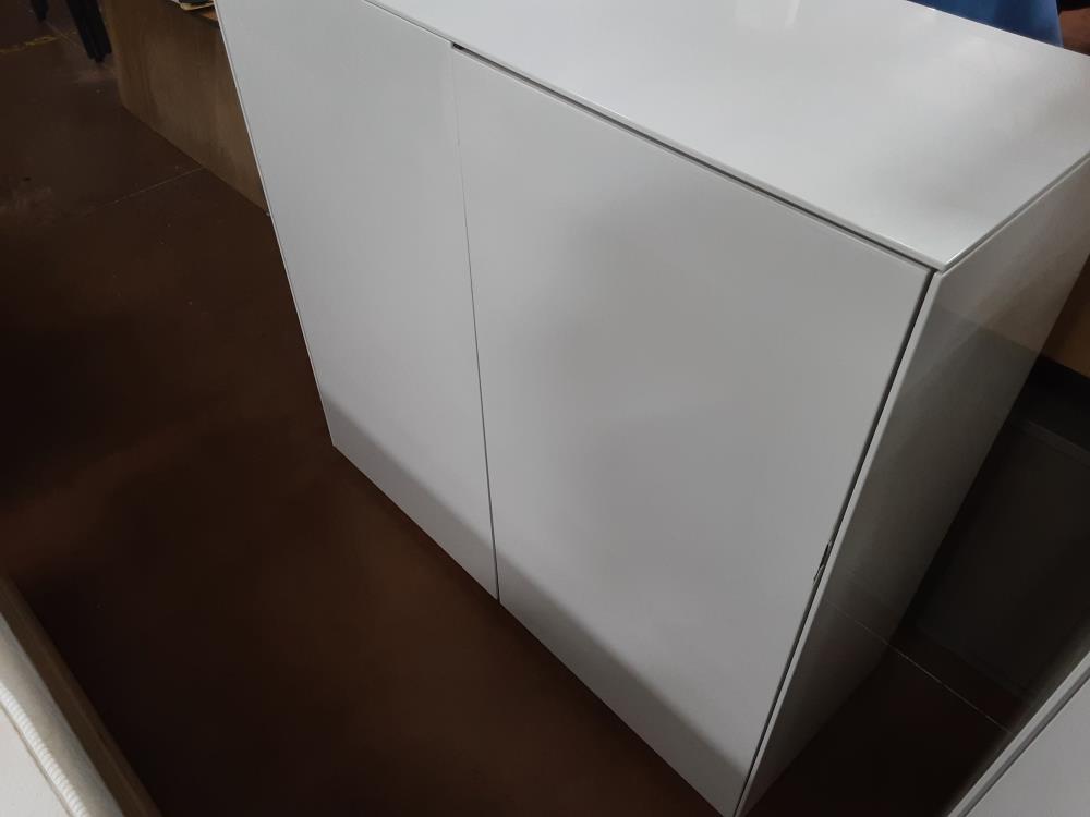 MEUBLE BAS BLANC LAQUÉ 2P