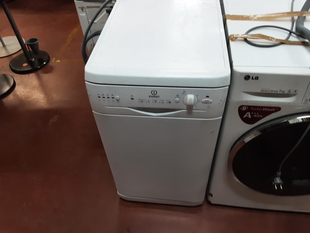 LAVE VAISSELLE INDESIT
