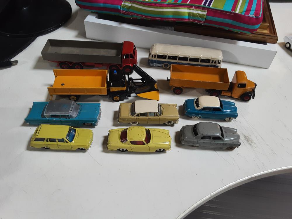 VEHICULE DINKY RETOUCHÉ