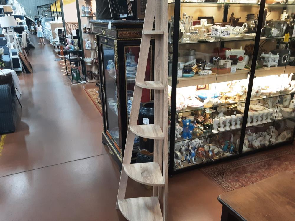 ETAGERE ANGLE
