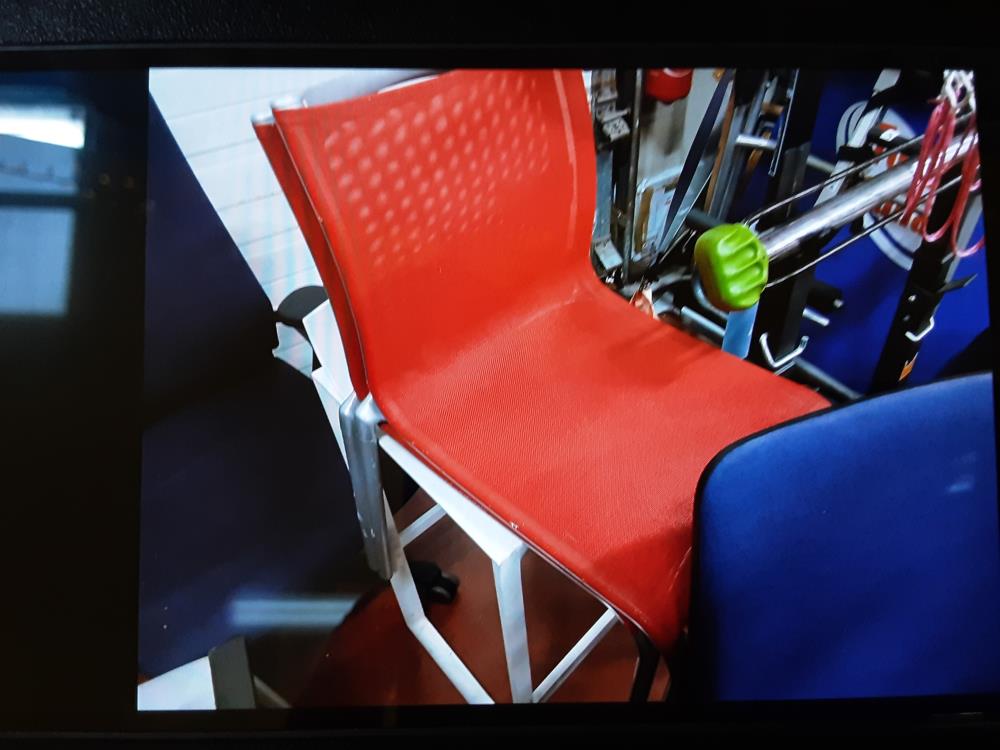 CHAISE ROUGE
