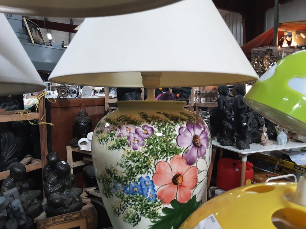 LAMPE FLEURIE