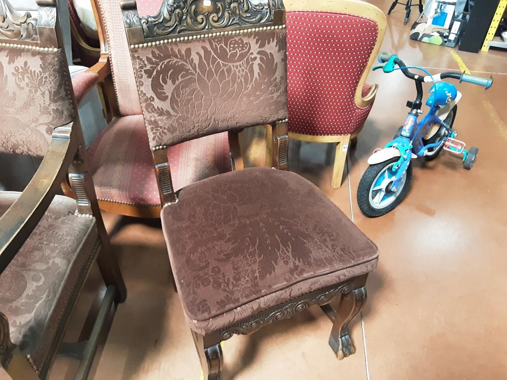 CHAISE PATTES DE LION