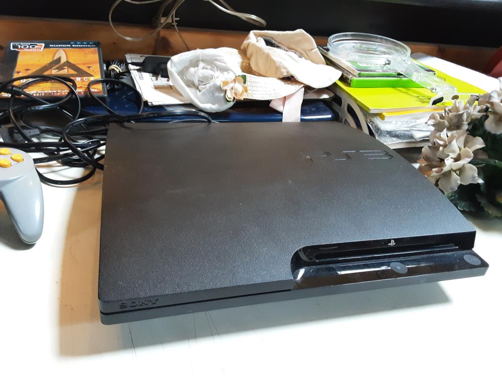 CONSOLE PS3 SLIM SANS MANETTE + RES