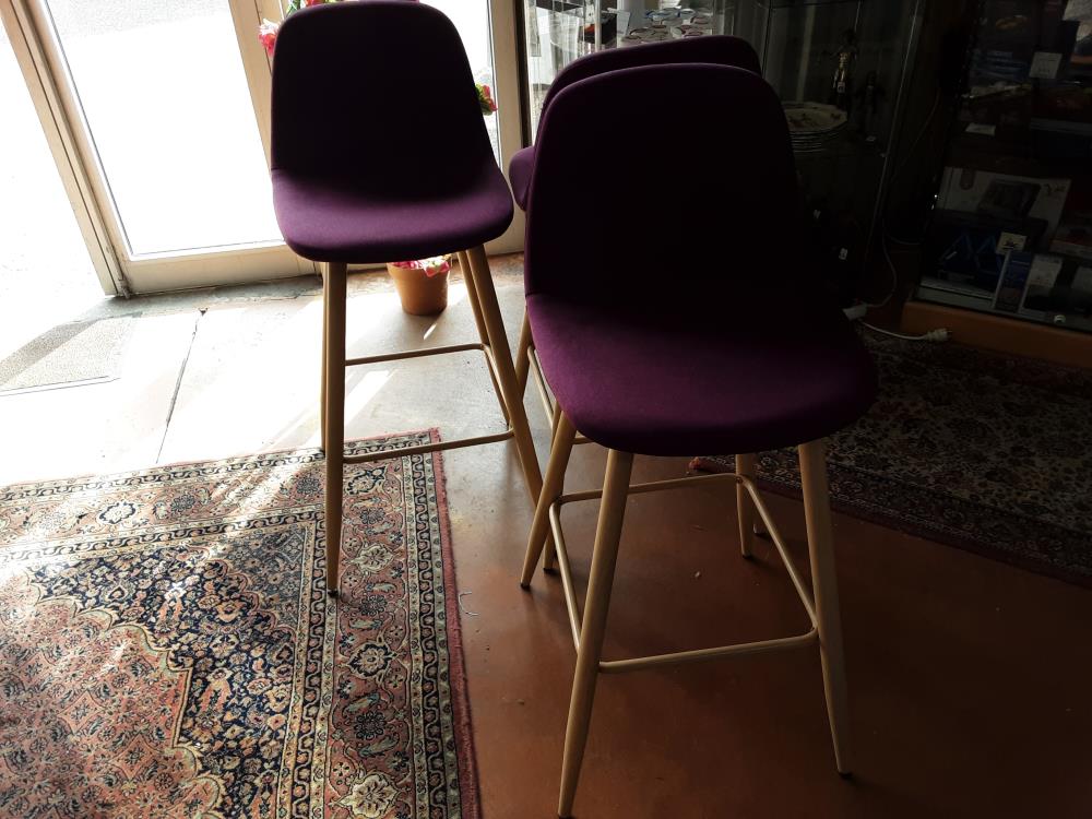 TABOURET VIOLET PIED REGLABLE