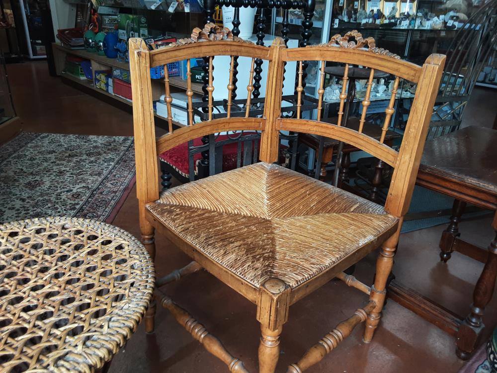 CHAISE BOIS ANGLE ASSISE PAILLE