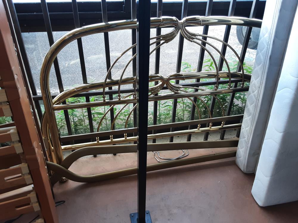 CADRE LIT METAL DORÉ 160X200