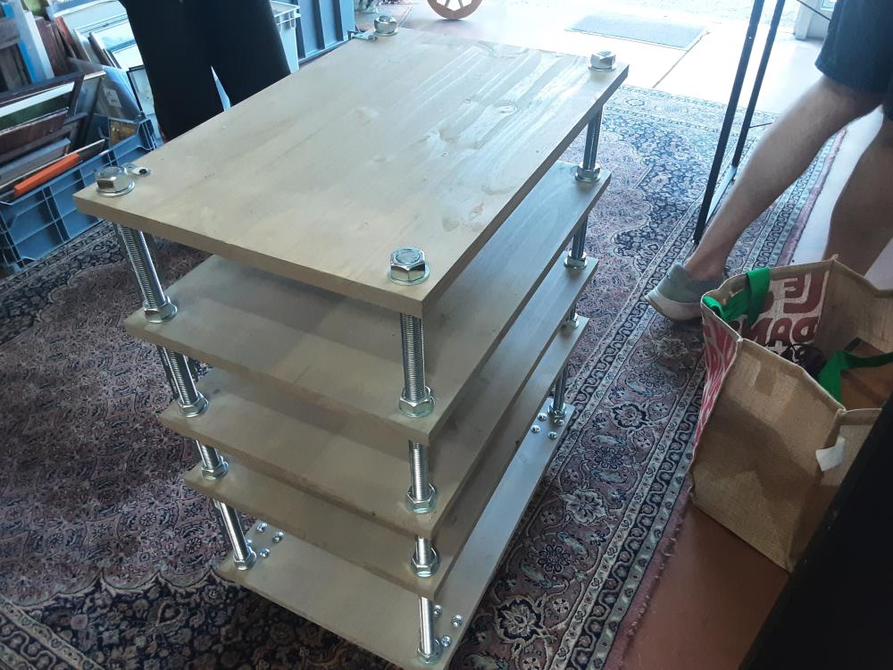 ETAGERE SUR ROULETTE 5PL