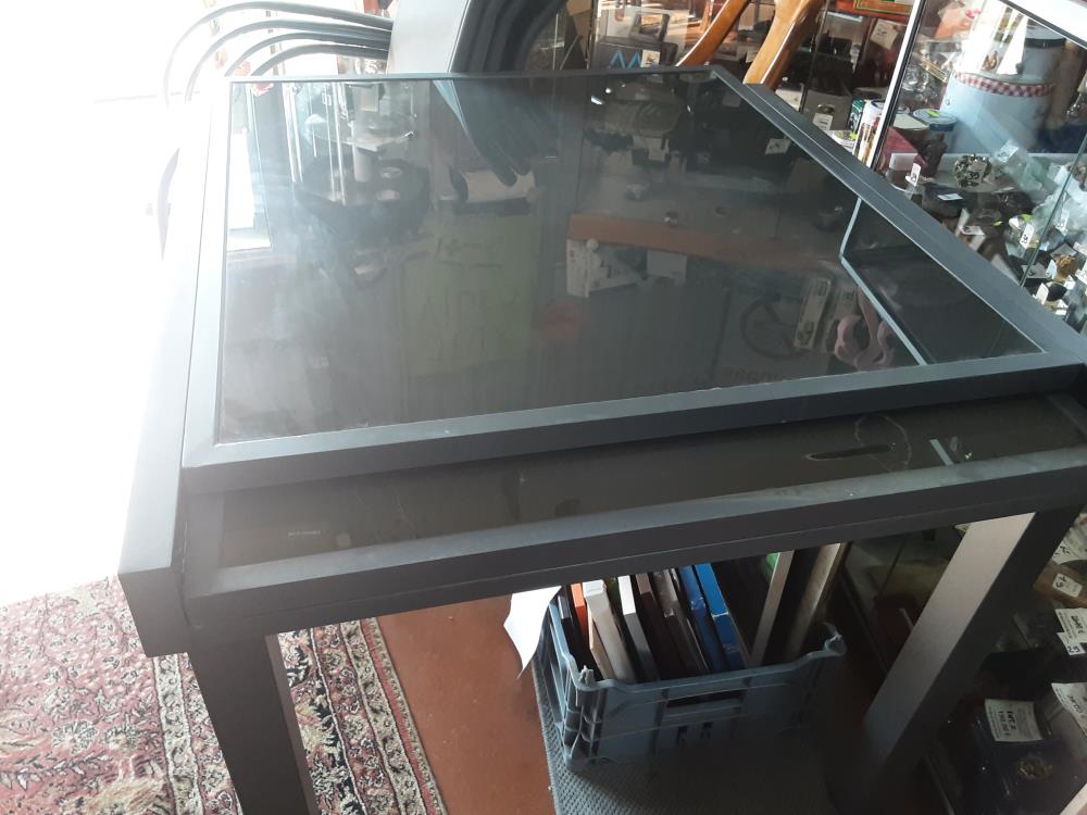 TABLE DE JARDIN DEPLIABLE GRISE