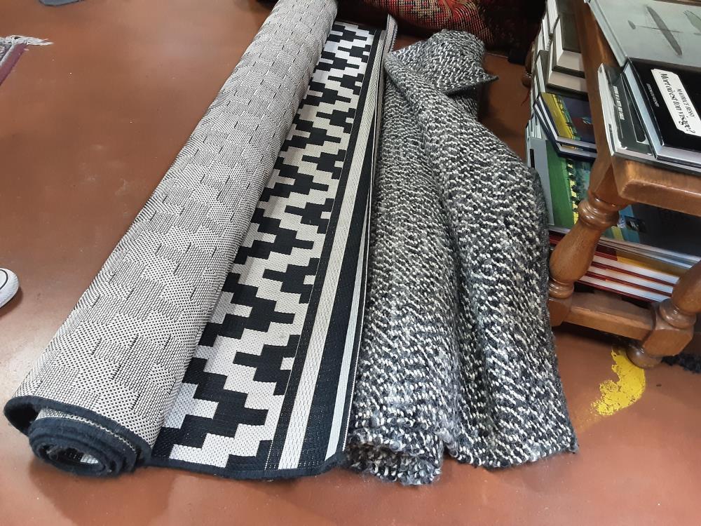 TAPIS GRIS/ NOIR 