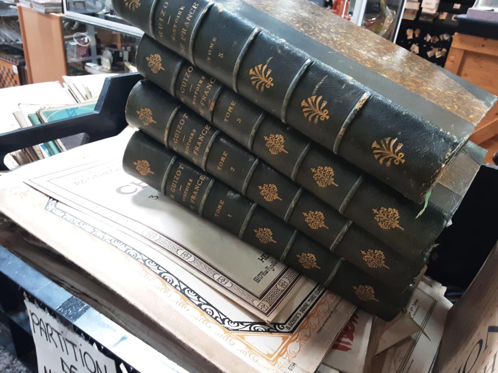 LIVRE DE GUIZOT