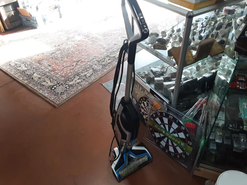 ASPIRATEUR LAVEUR  BISSELL