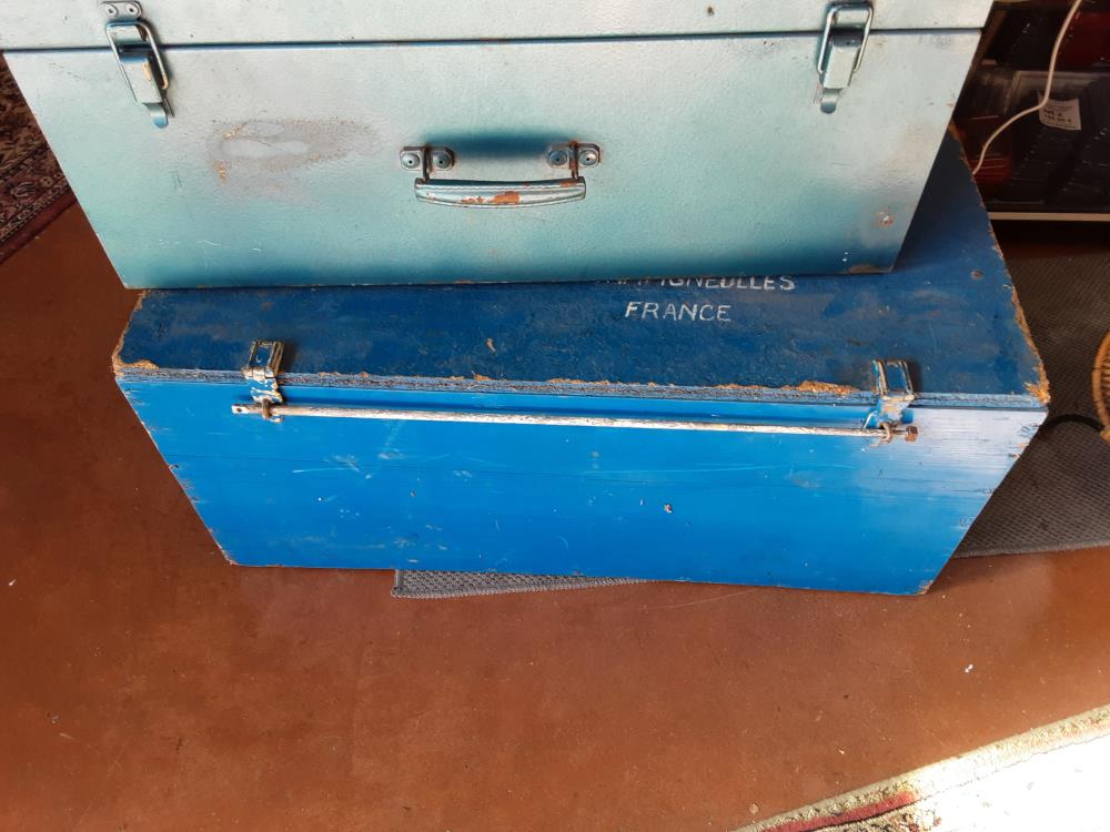 CAISSE BLEU BOIS