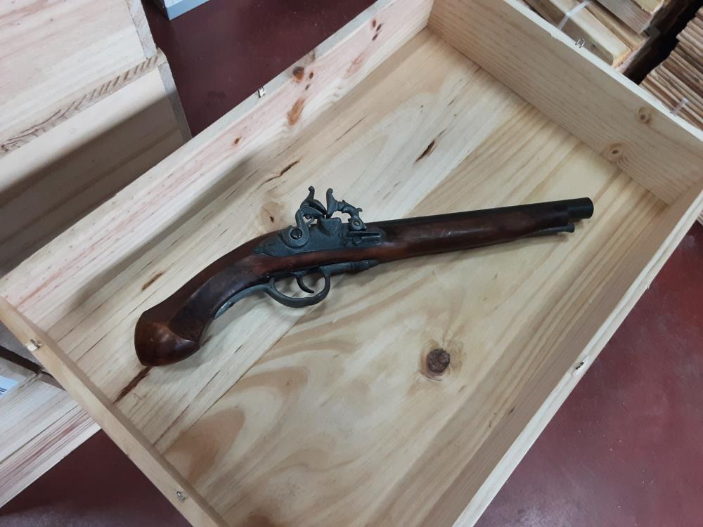 REPRODUCTION PISTOLET 