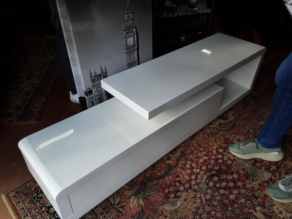 MEUBLE TELE LAQUÉ BLANC 2T