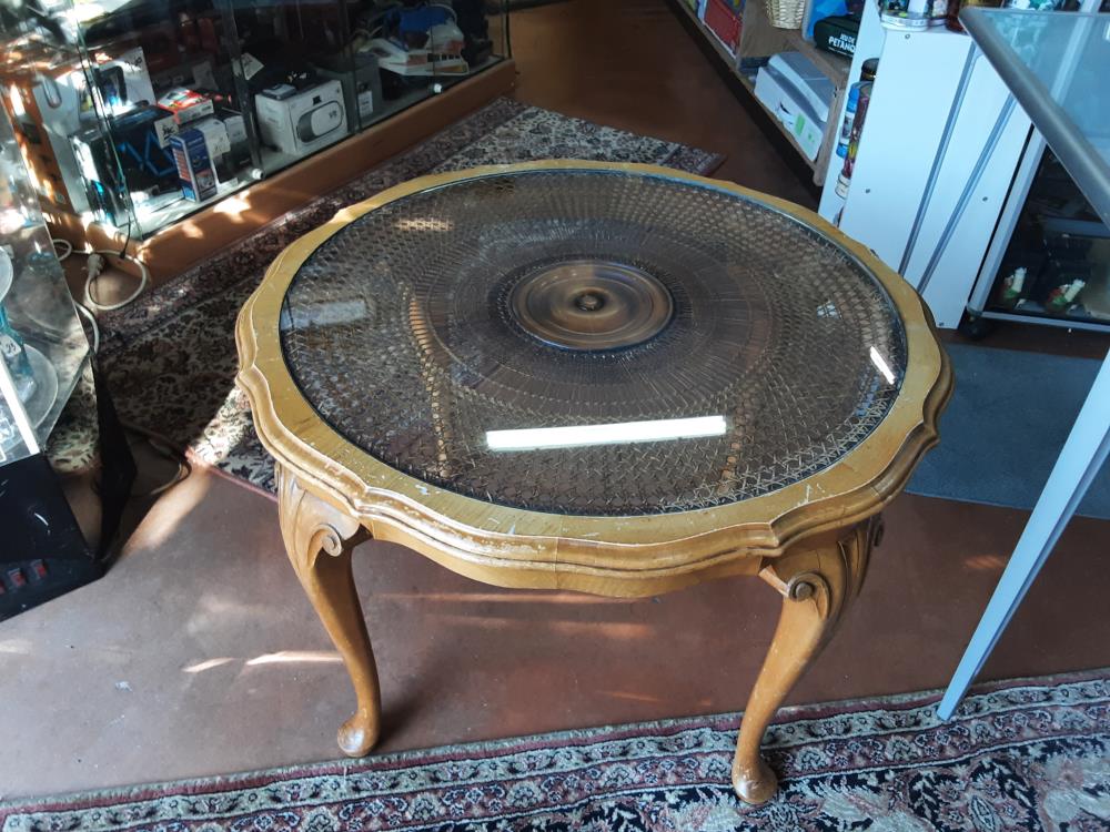 TABLE BASSE RONDE CANNEE 