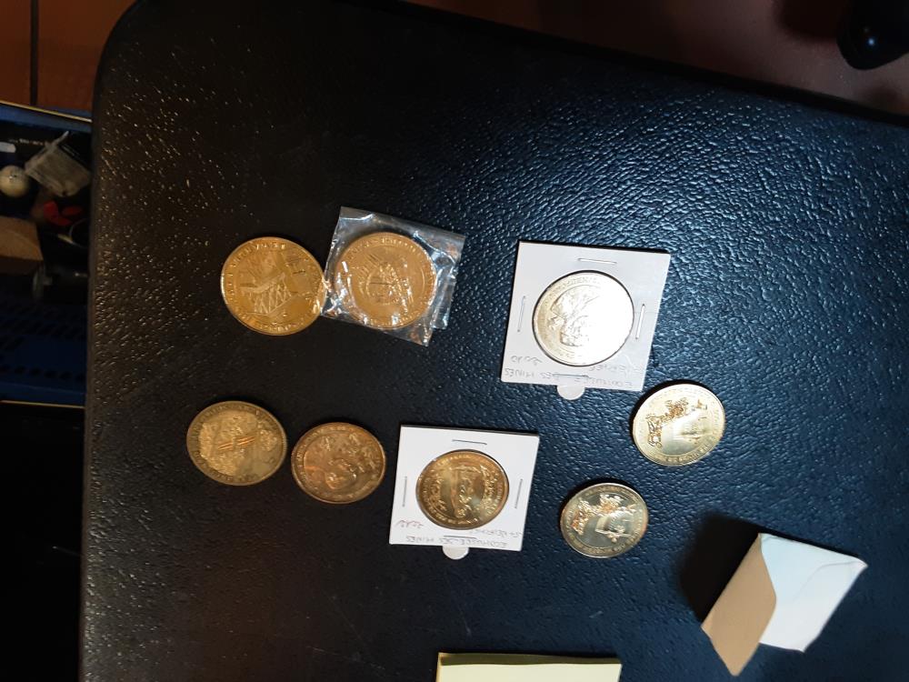 LOT 8 PIECES LES MINES