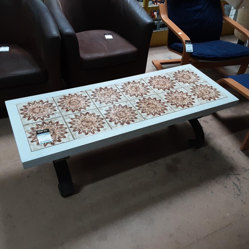 TABLER BASSE CARREAUX PIED FER FORGEE
