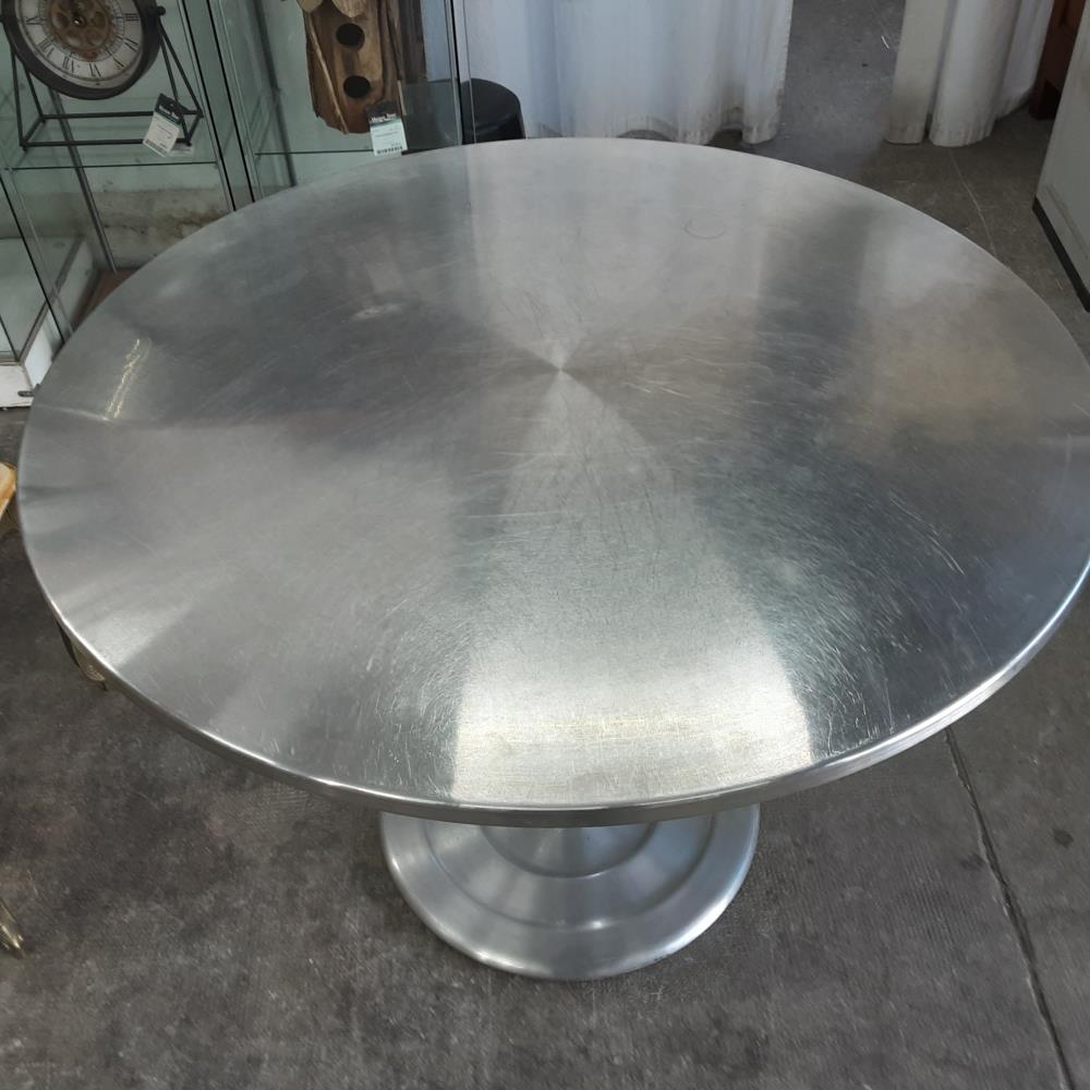 TABLE RONDE EN MÉTAL 
