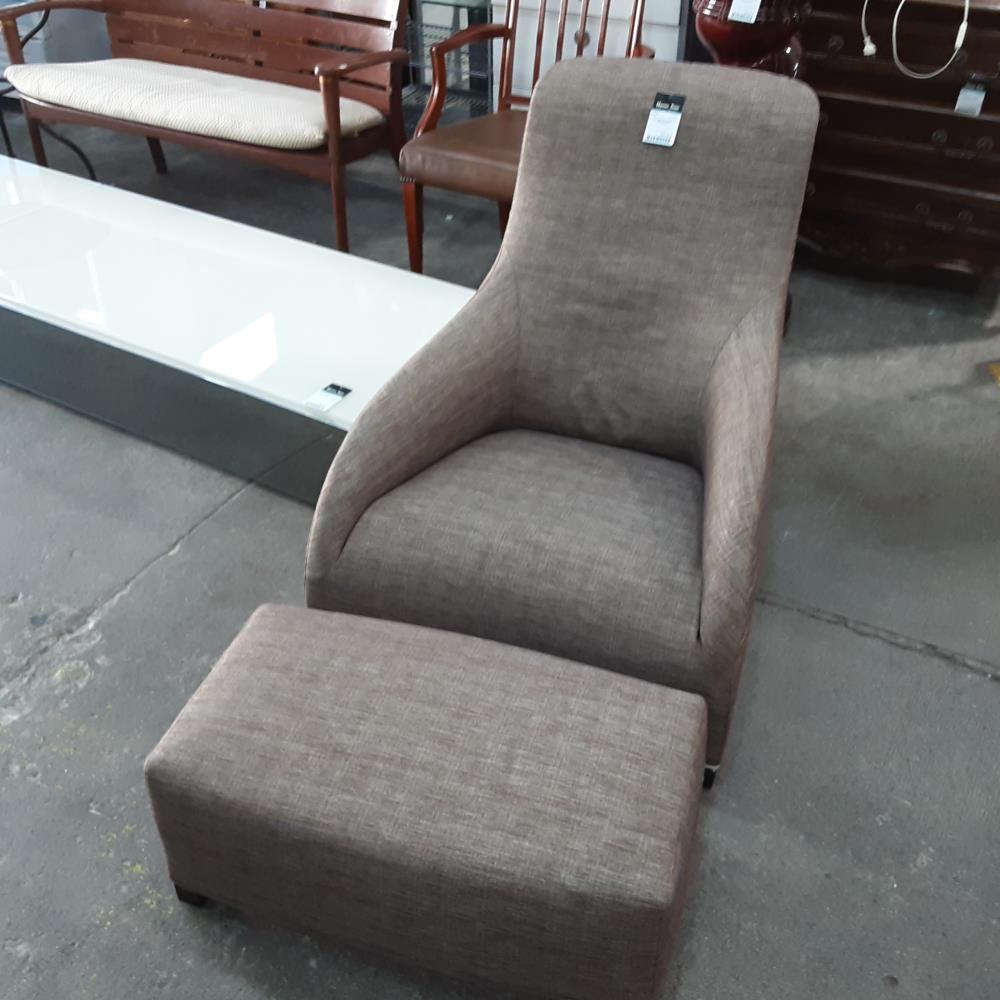 FAUTEUIL TISSU GRIS + REPOSE PIED 