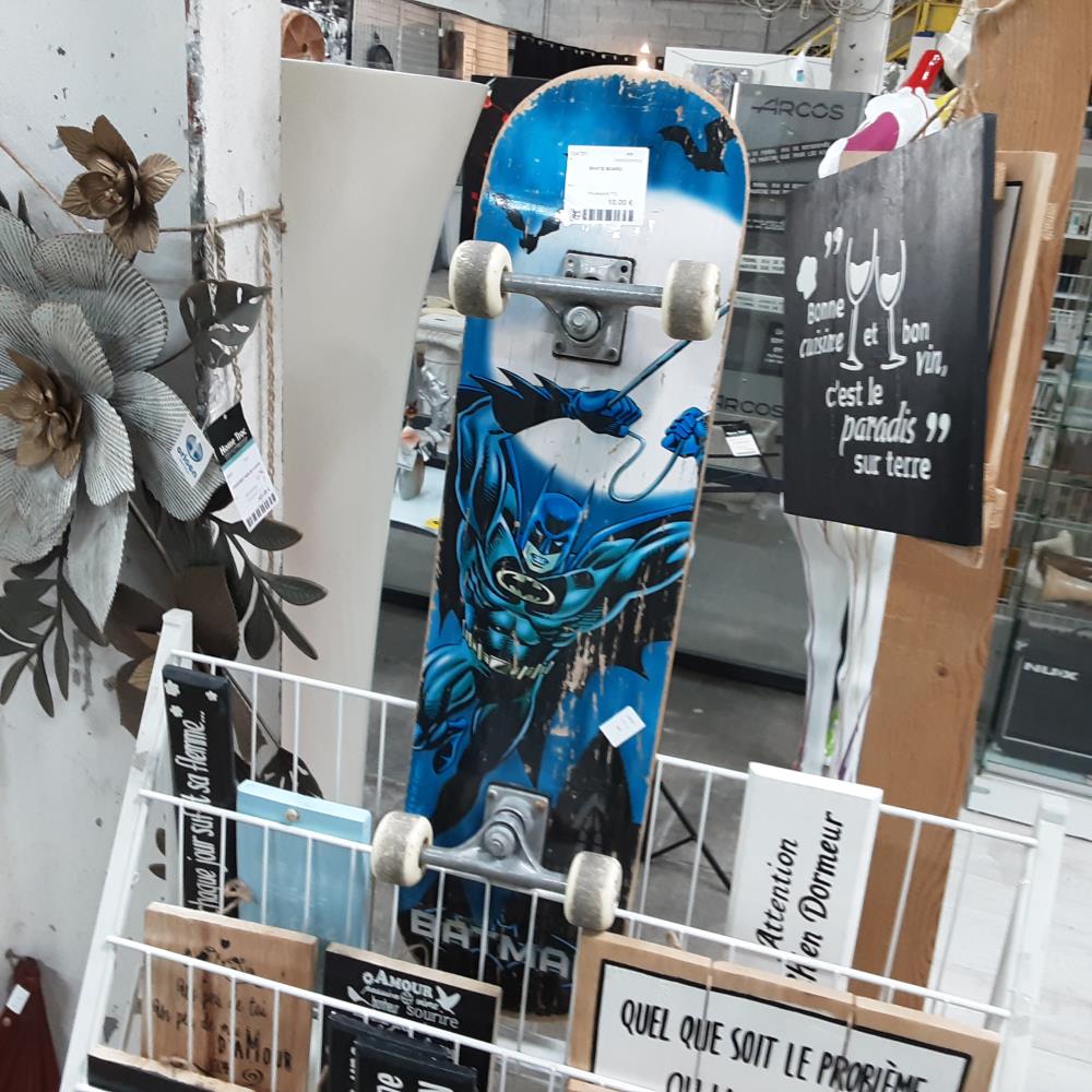 SKATE BOARD
