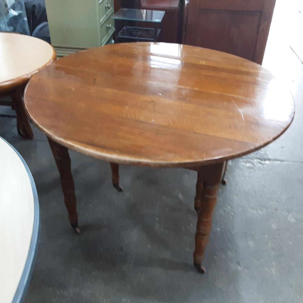 TABLE RONDE BOIS 6 PIEDS 