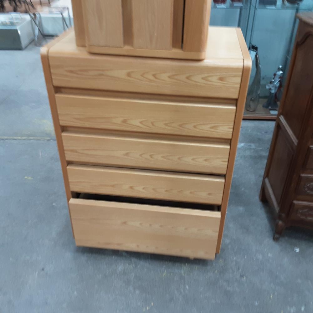 MEUBLE BEIGE 5T 