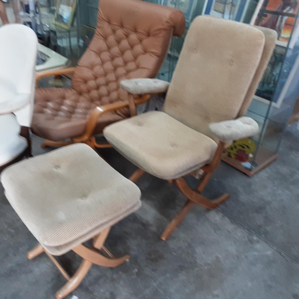 FAUTEUIL ET REPOSE PIED 