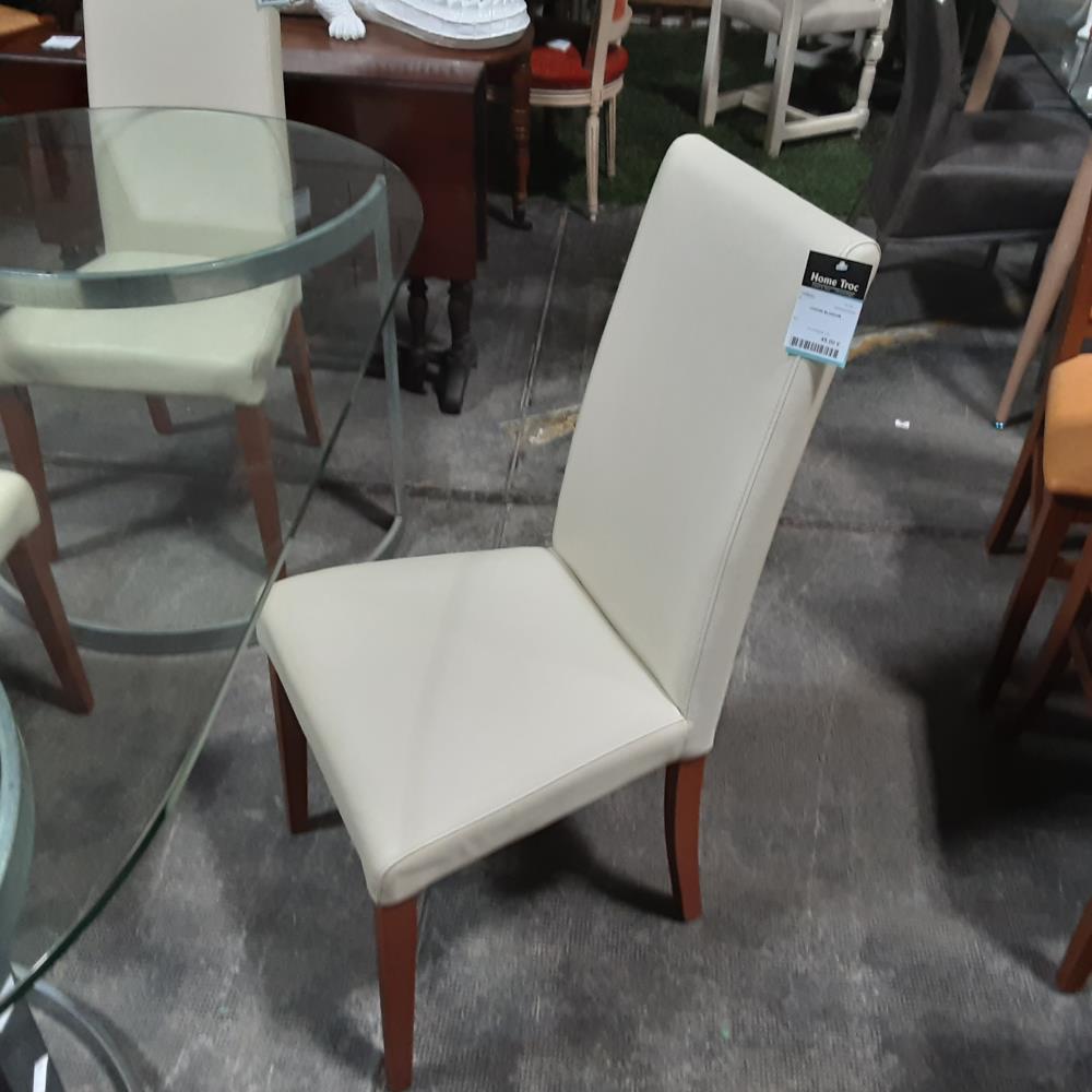 CHAISE BLANCHE