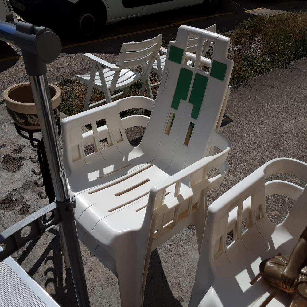 FAUTEUIL PLASTIQUE 