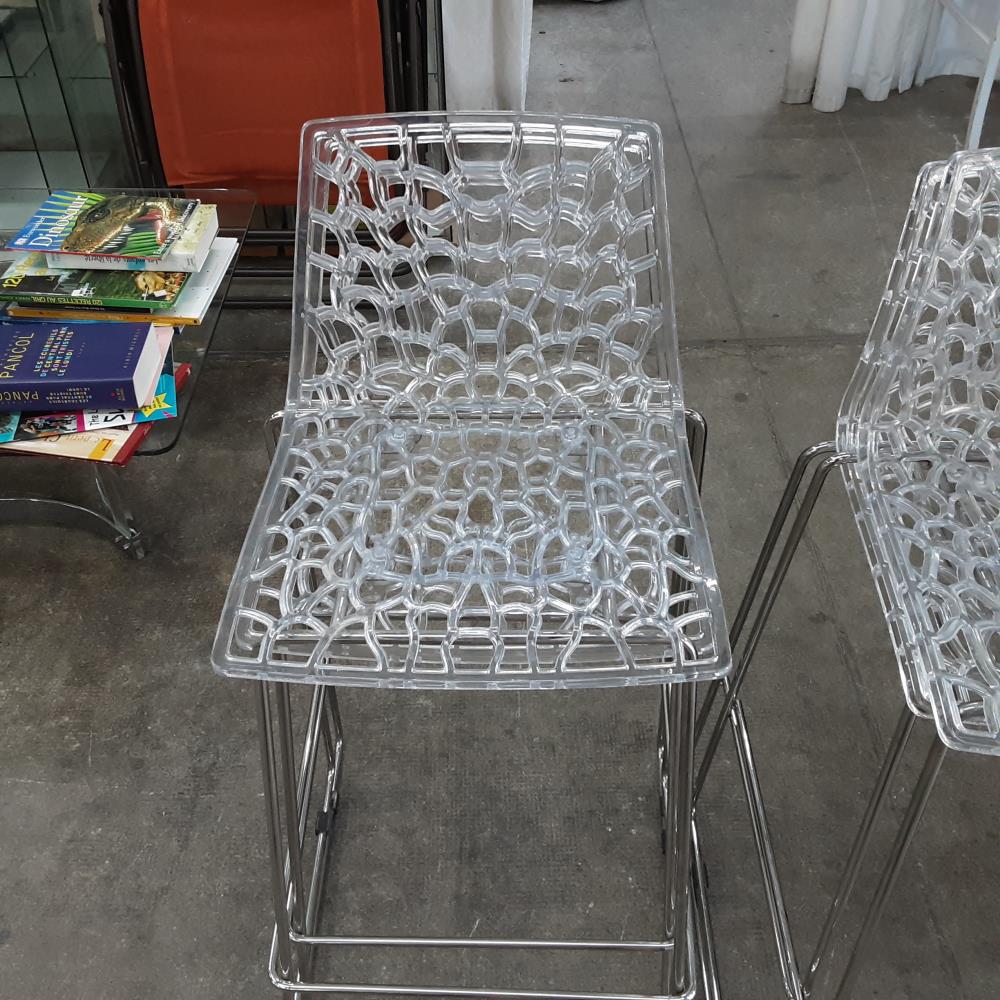 TABOURET TRANSPARENT 