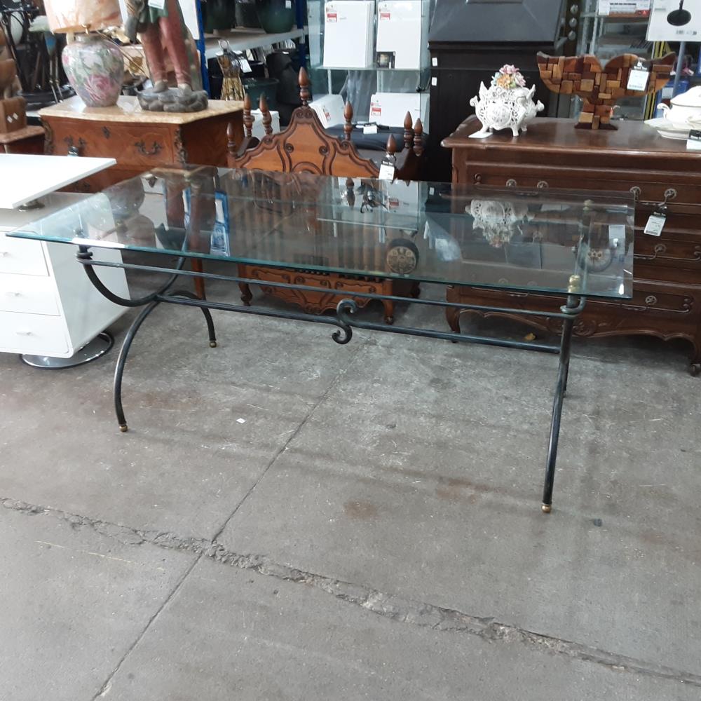 TABLE FER FORGE AVEC PLATEAU EN VERRE 