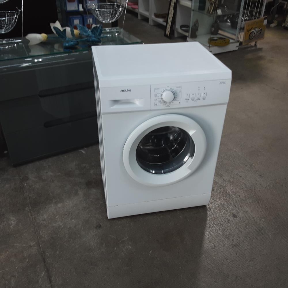MACHINE A LAVER PROLINE 