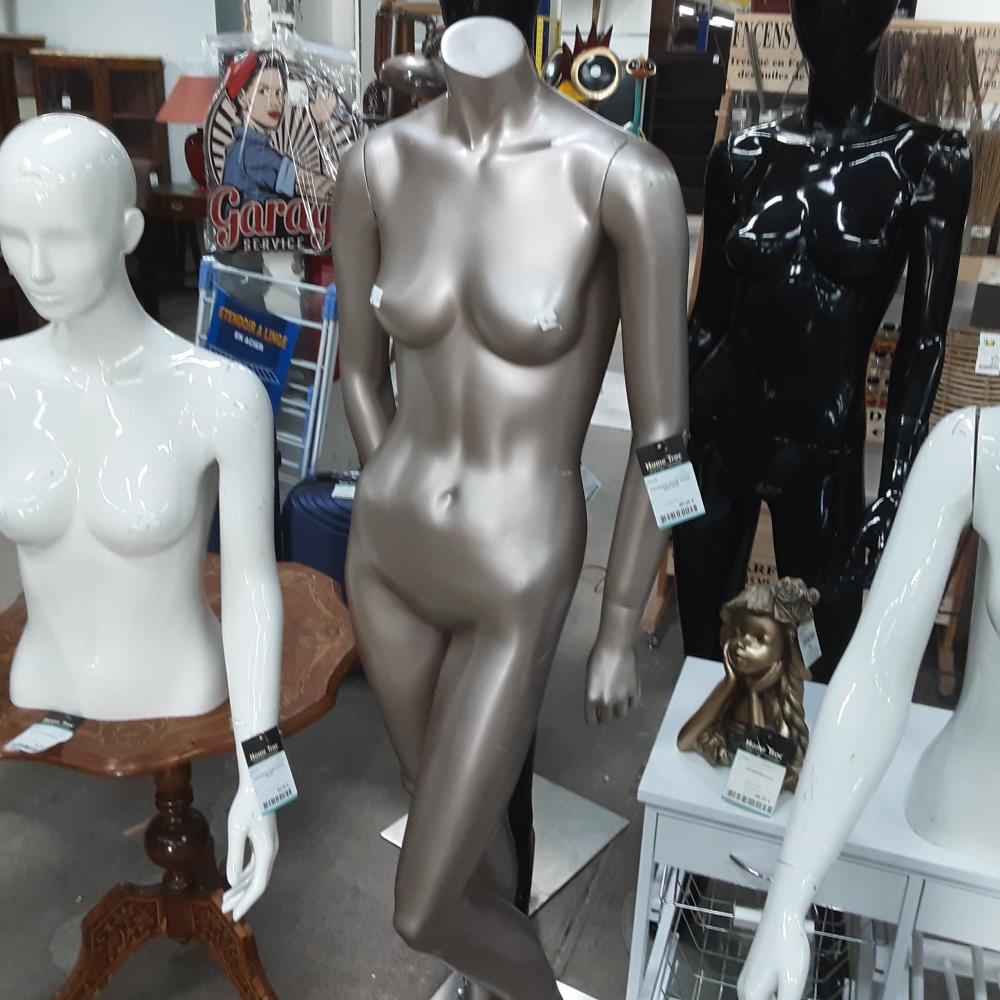 MANNEQUIN FEMME FEMME SANS TETE