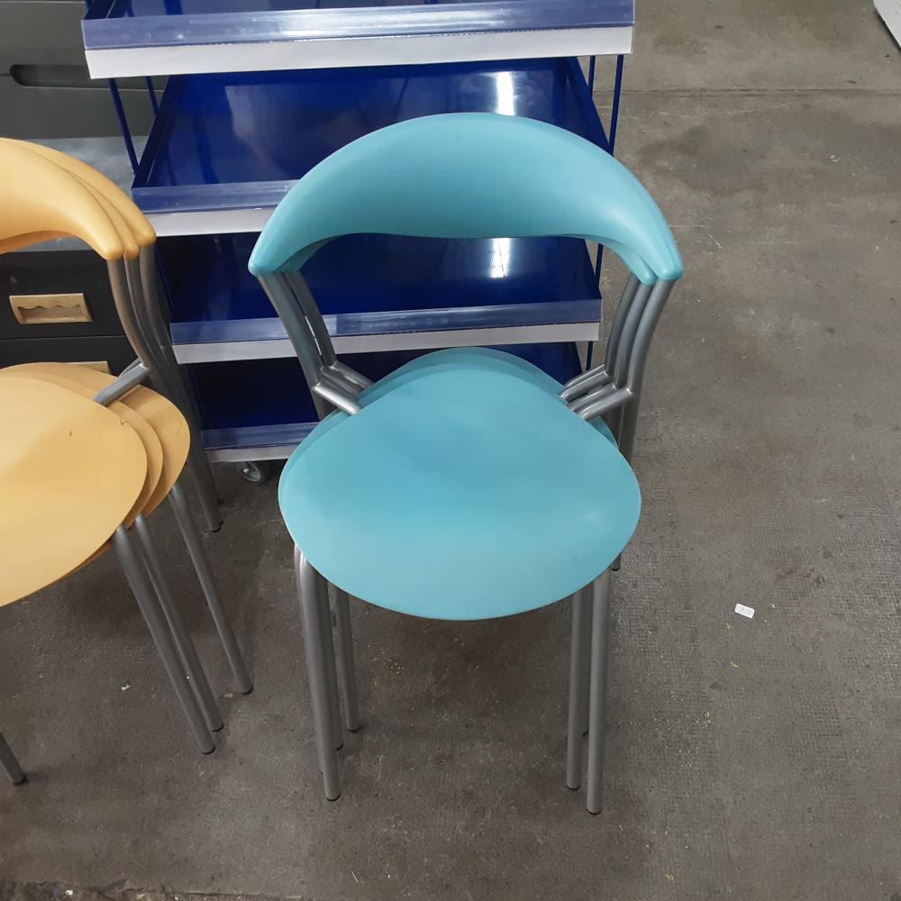 CHAISE BLEU 