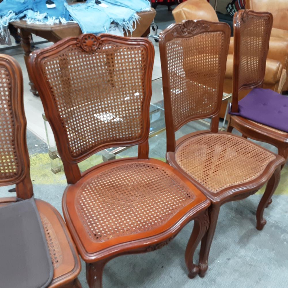 CHAISE CANNEE 