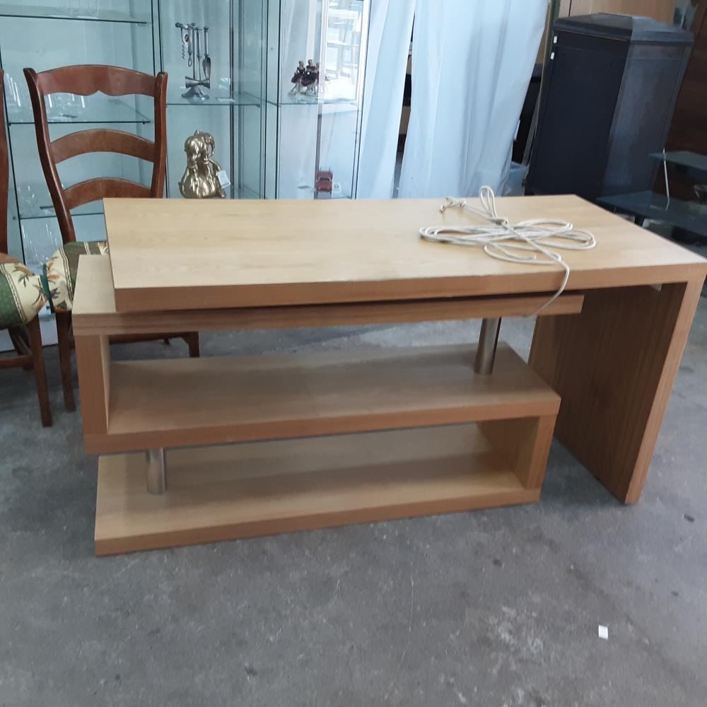 BUREAU D ANGLE