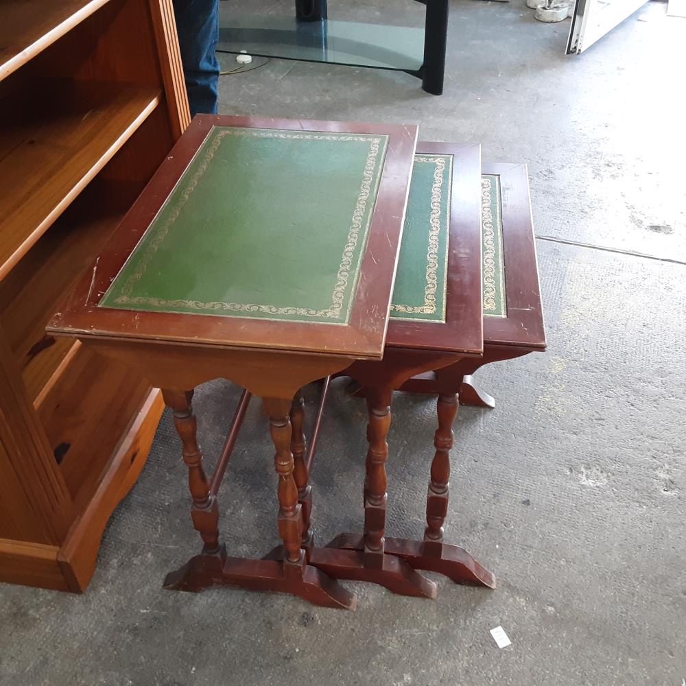 LOT DE 3 TABLE BASSE GIGOGNE 