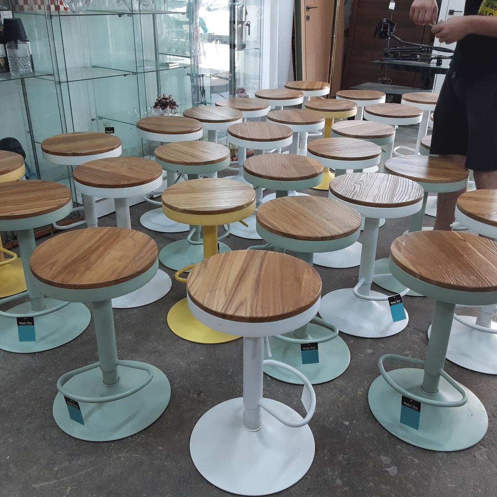 TABOURET DE BAR 