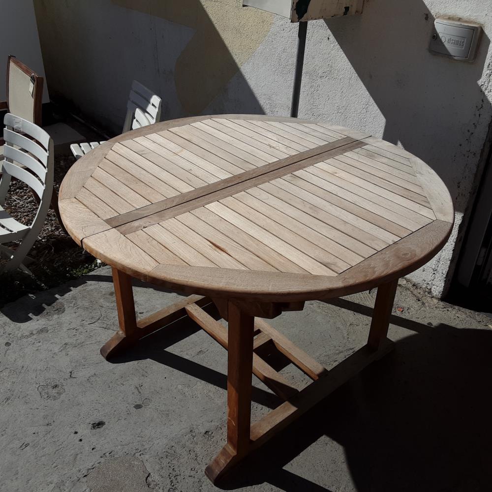 TABLE EN TECK 