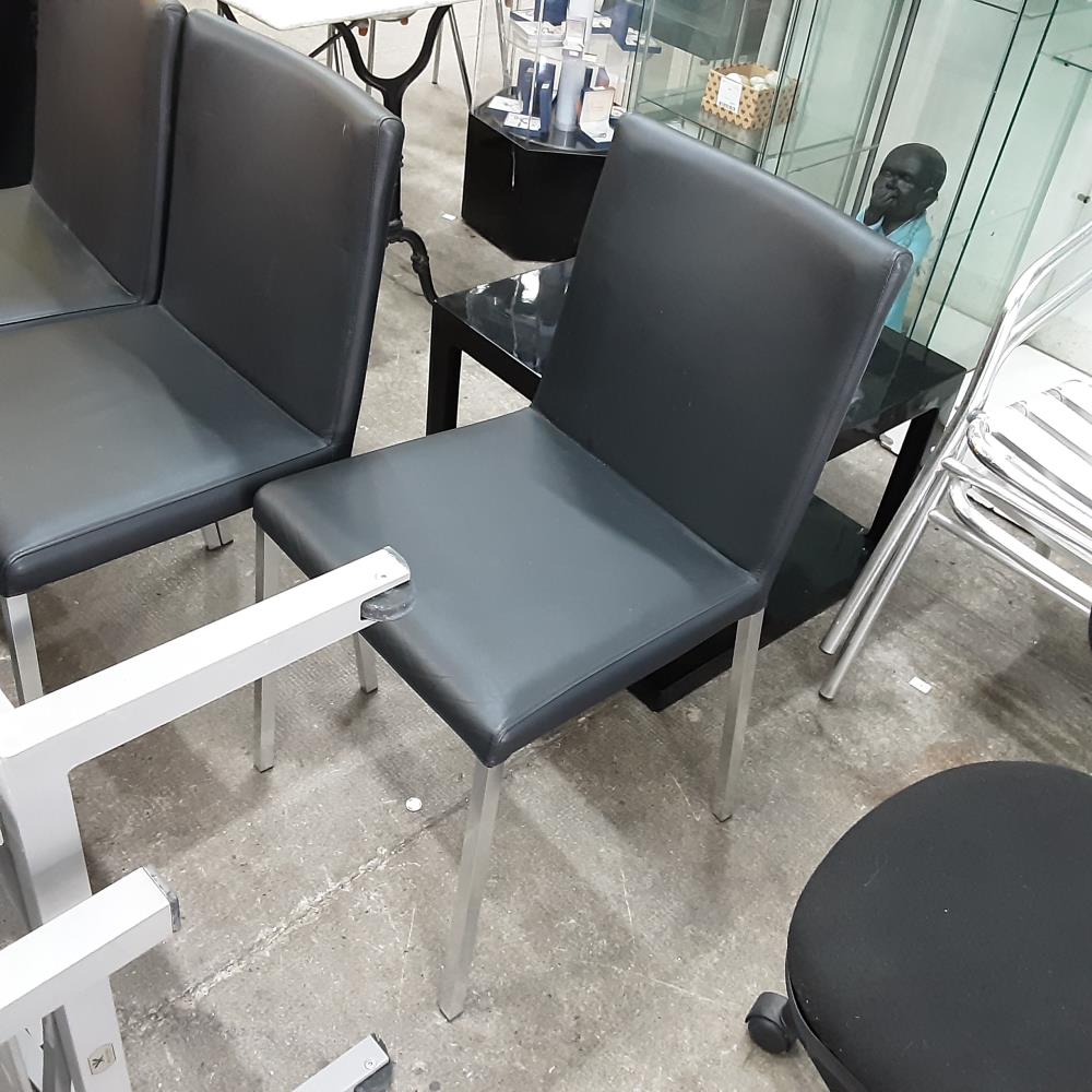 CHAISE NOIRE 