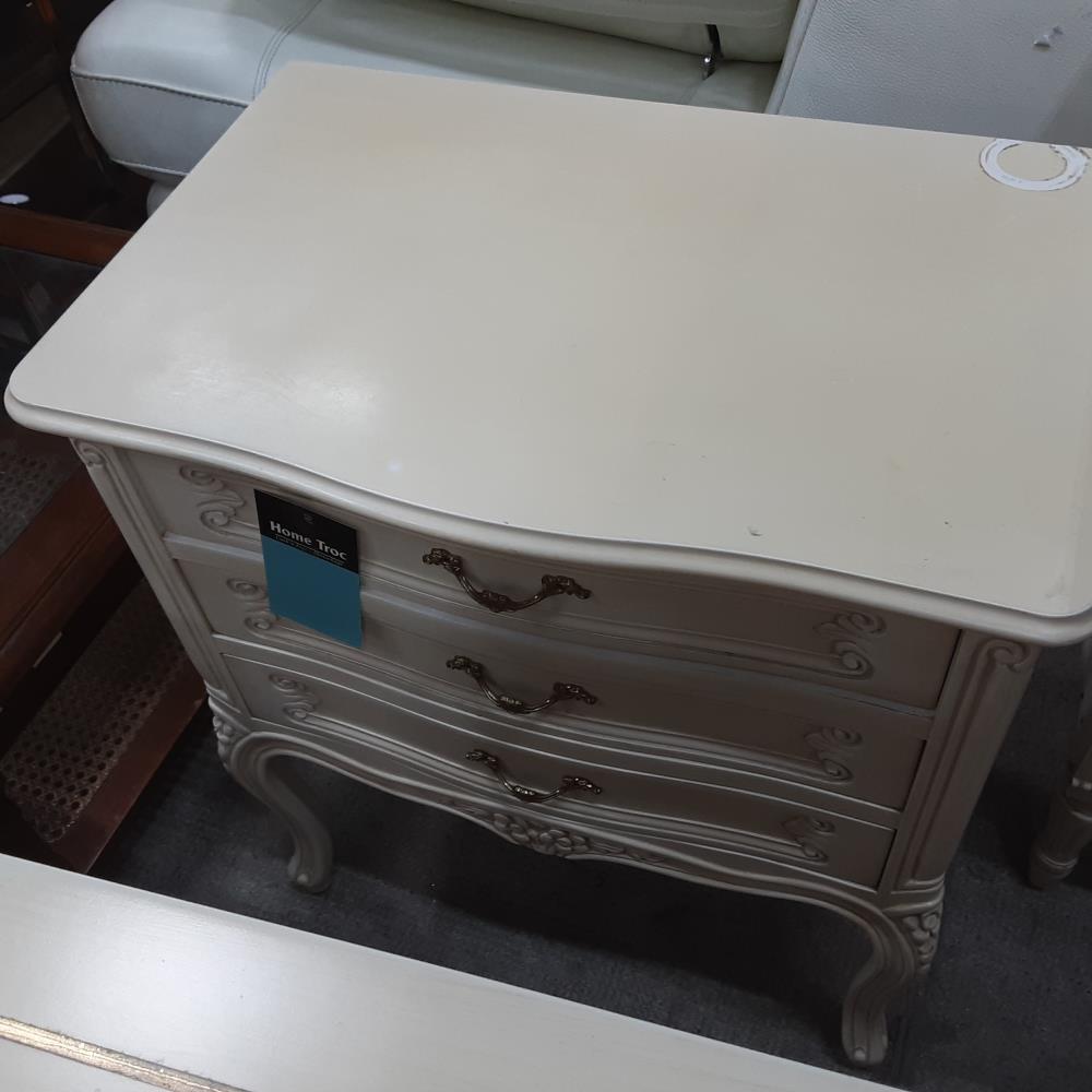 CHEVET 3 TIROIRS BEIGE 