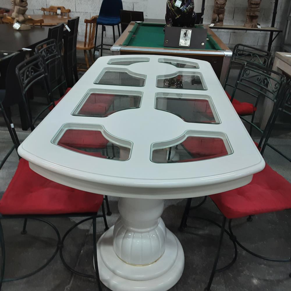 TABLE BLANCHE GM
