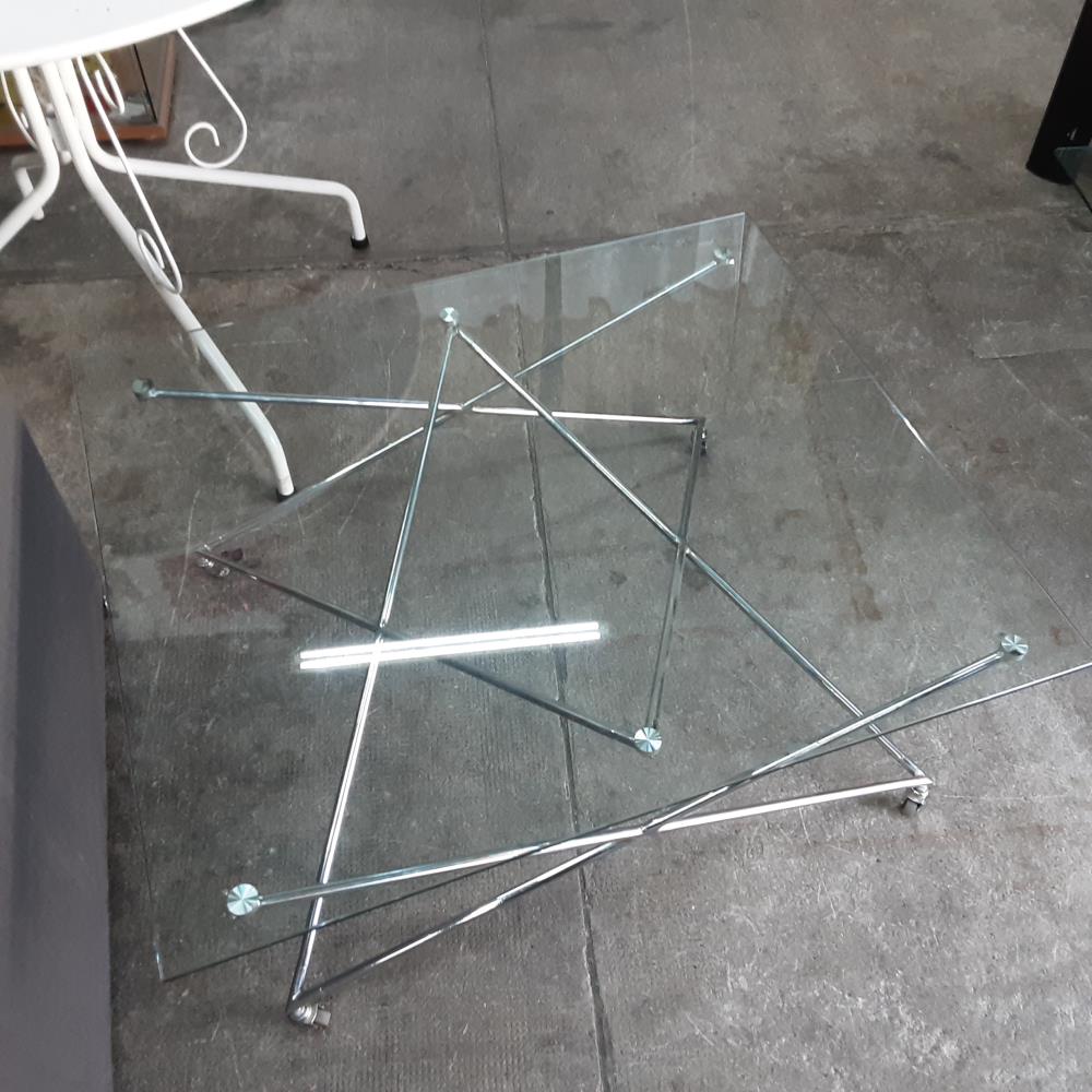 TABLE BASSE EN VERRE 