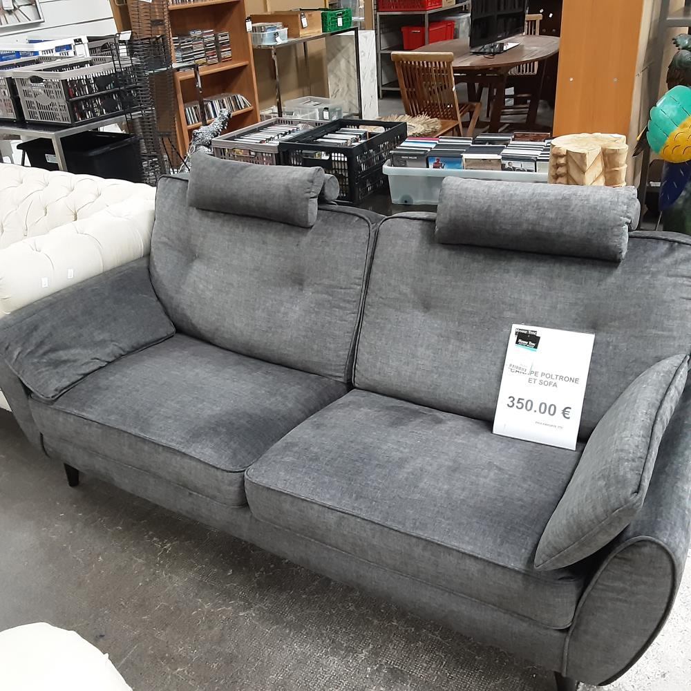 CANAPE POLTRONE ET SOFA